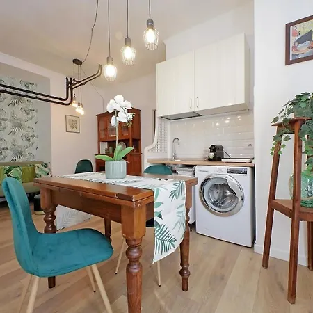 Domus Al Colosseo By Luxury Getaways *