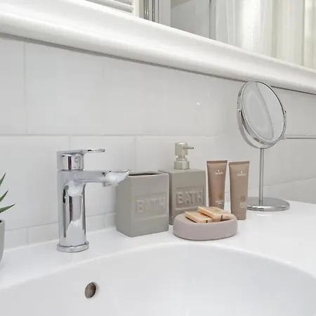 Domus Al Colosseo By Luxury Getaways *