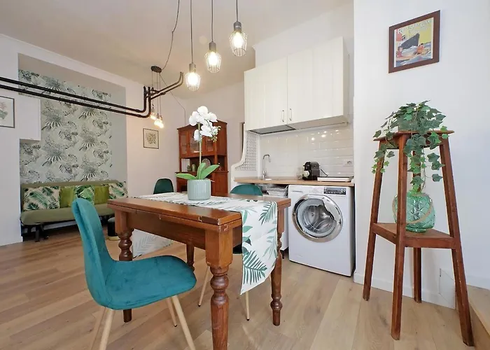 Domus Al Colosseo By Luxury Getaways *