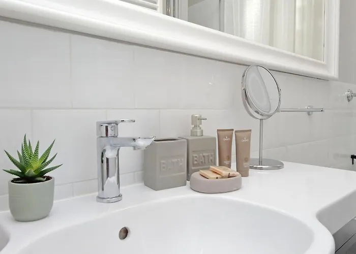 Domus Al Colosseo By Luxury Getaways *